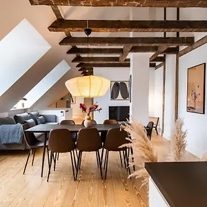 Town Hall Penthouse By Daniel&jacob's Appartement