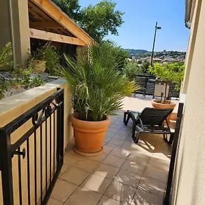 https://la-citadelle.hotels-rhonealpes.com