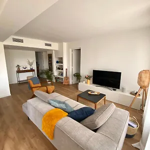 https://appart-lumineux-proche-calanques.fr-provencehotel.com